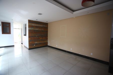 Casa para alugar com 720m², 4 quartos e 6 vagasÁrea comum