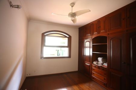 Casa para alugar com 720m², 4 quartos e 6 vagasSuíte 1