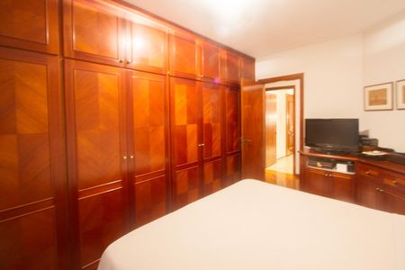 Apartamento para alugar com 163m², 4 quartos e 3 vagasSuíte