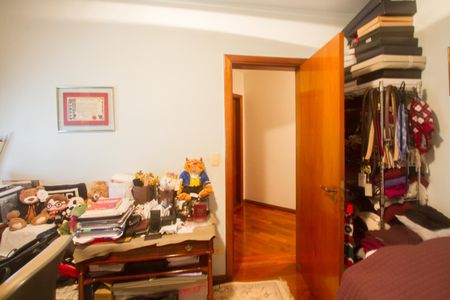 Apartamento para alugar com 163m², 4 quartos e 3 vagasQuarto 2