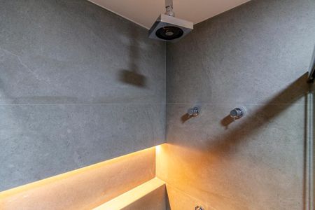 Apartamento para alugar com 75m², 2 quartos e 1 vaga Apartamento para alugar com 75m², 2 quartos e 1 vagaBanheiro Social
