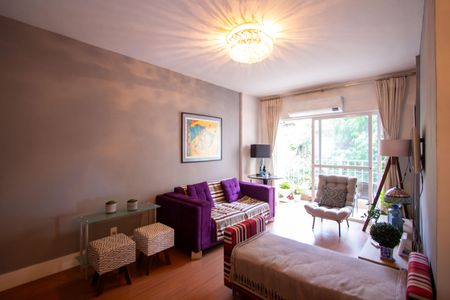 Apartamento à venda com 85m², 2 quartos e 1 vaga Apartamento à venda com 85m², 2 quartos e 1 vagaSala