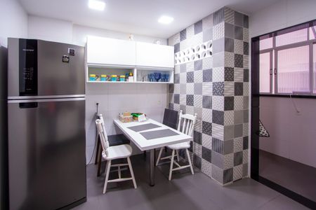 Apartamento à venda com 85m², 2 quartos e 1 vaga Apartamento à venda com 85m², 2 quartos e 1 vagaCozinha
