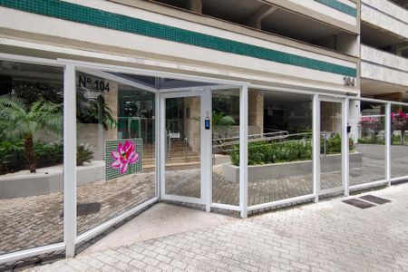 Apartamento à venda com 85m², 2 quartos e 1 vaga Apartamento à venda com 85m², 2 quartos e 1 vagaFachada do Prédio