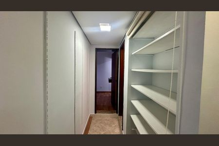 Apartamento à venda com 90m², 3 quartos e 1 vaga Apartamento à venda com 90m², 3 quartos e 1 vagaCorredor
