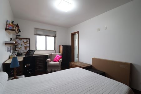 Apartamento à venda com 140m², 3 quartos e 2 vagasQuarto 3 suíte