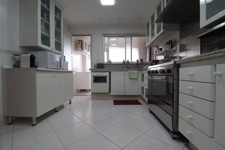 Apartamento à venda com 140m², 3 quartos e 2 vagasCozinha
