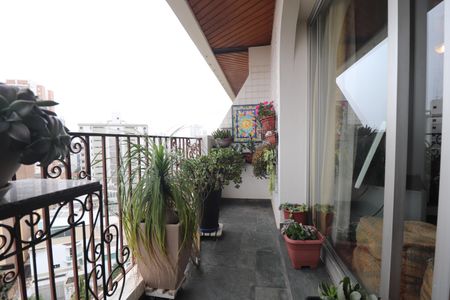 Apartamento à venda com 140m², 3 quartos e 2 vagasVaranda Sala