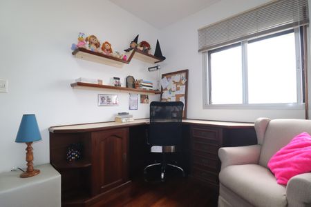 Apartamento à venda com 140m², 3 quartos e 2 vagasQuarto 3 suíte