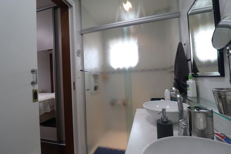 Apartamento à venda com 140m², 3 quartos e 2 vagasBanheirio Quarto 1 suíte