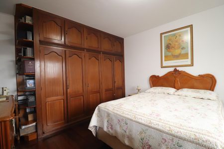 Apartamento à venda com 140m², 3 quartos e 2 vagasQuarto 1 suíte