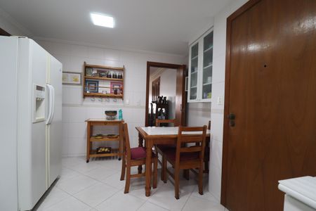 Apartamento à venda com 140m², 3 quartos e 2 vagasCozinha