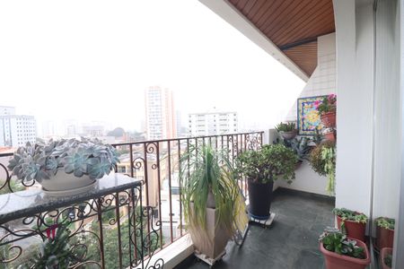 Apartamento à venda com 140m², 3 quartos e 2 vagasVaranda Sala