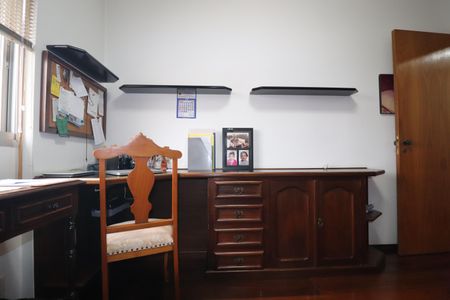 Apartamento à venda com 140m², 3 quartos e 2 vagasQuarto 2 suíte