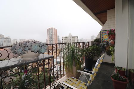 Apartamento à venda com 140m², 3 quartos e 2 vagasVaranda Sala