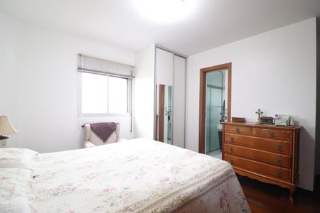 Apartamento à venda com 140m², 3 quartos e 2 vagasQuarto 1 suíte