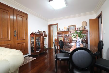 Apartamento à venda com 140m², 3 quartos e 2 vagasSala