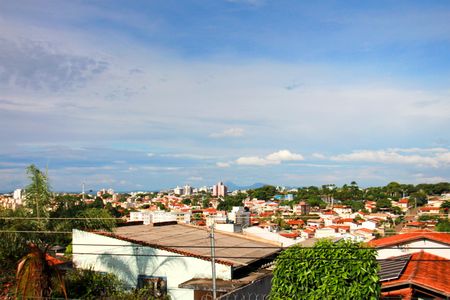 Casa à venda com 360m², 6 quartos e 3 vagasVista do Quarto 5