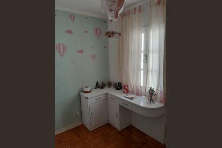 Casa à venda com 210m², 4 quartos e 2 vagas Casa à venda com 210m², 4 quartos e 2 vagasQuarto 2