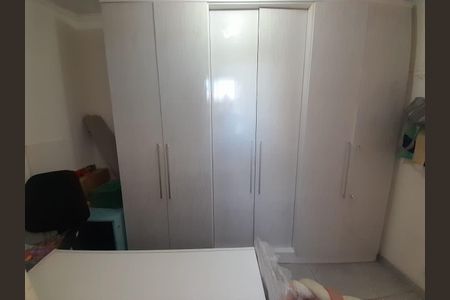 Casa à venda com 210m², 4 quartos e 2 vagas Casa à venda com 210m², 4 quartos e 2 vagasQuarto 4