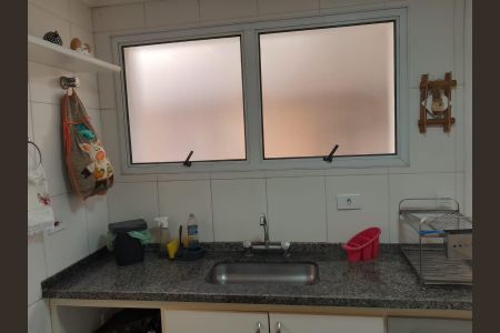 Casa à venda com 210m², 4 quartos e 2 vagas Casa à venda com 210m², 4 quartos e 2 vagasCozinha