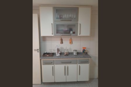 Casa à venda com 210m², 4 quartos e 2 vagas Casa à venda com 210m², 4 quartos e 2 vagasCozinha