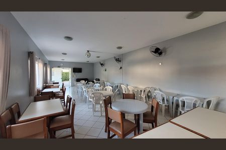 Apartamento para alugar com 52m², 2 quartos e 1 vaga Apartamento para alugar com 52m², 2 quartos e 1 vagaÁrea comum - Salão de festas