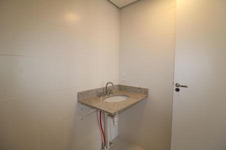 Apartamento à venda com 56m², 2 quartos e 1 vagaQuarto 2 - Banheiro