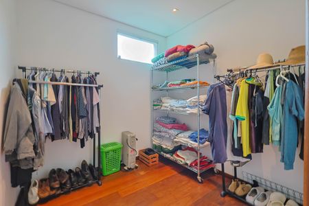 Casa de condomínio à venda com 510m², 4 quartos e 3 vagasCloset da suíte