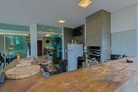 Casa de condomínio à venda com 510m², 4 quartos e 3 vagasÁrea externa