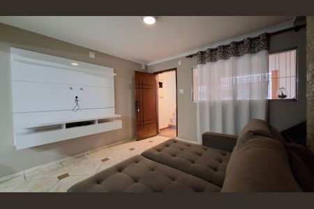 Casa à venda com 135m², 3 quartos e 1 vaga Casa à venda com 135m², 3 quartos e 1 vagaSala