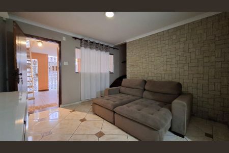 Casa à venda com 135m², 3 quartos e 1 vaga Casa à venda com 135m², 3 quartos e 1 vagaSala