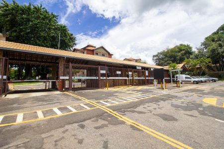 Apartamento para alugar com 65m², 2 quartos e 1 vaga Apartamento para alugar com 65m², 2 quartos e 1 vagaFachada