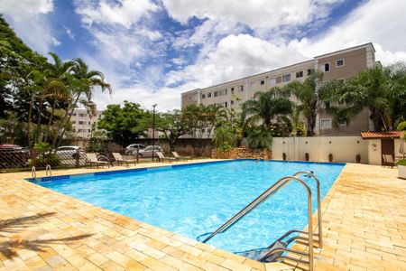 Apartamento para alugar com 65m², 2 quartos e 1 vaga Apartamento para alugar com 65m², 2 quartos e 1 vagaÁrea comum - Piscina