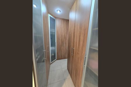 Apartamento à venda com 130m², 3 quartos e 2 vagasCloset