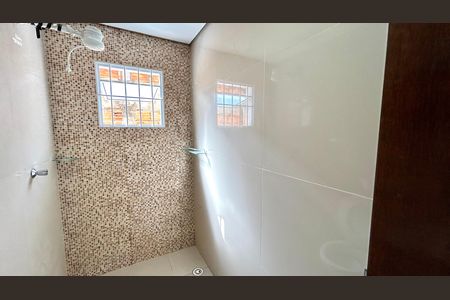 Casa para alugar com 80m², 2 quartos e 1 vaga Casa para alugar com 80m², 2 quartos e 1 vagaBanheiro
