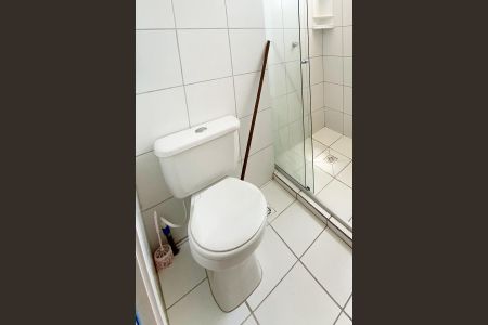 Apartamento para alugar com 60m², 2 quartos e sem vagaBanheiro