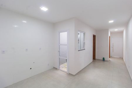 Casa à venda com 50m², 2 quartos e 1 vagaSala/Cozinha