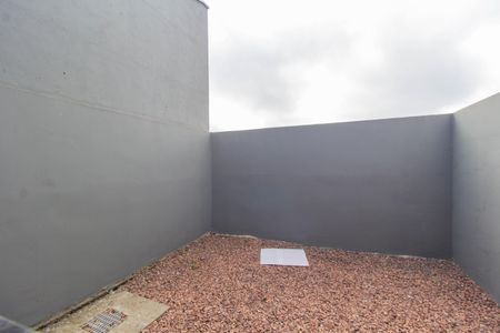 Casa à venda com 50m², 2 quartos e 1 vagaQuintal