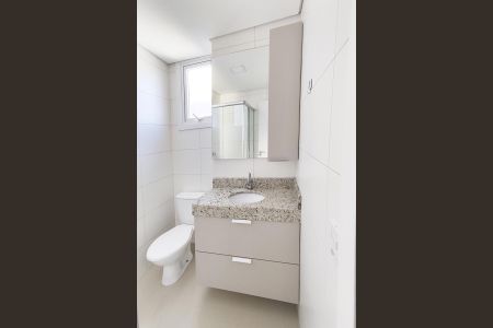 Apartamento para alugar com 58m², 2 quartos e 1 vaga Apartamento para alugar com 58m², 2 quartos e 1 vagaBanheiro do Quarto 2