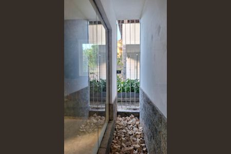 Casa de condomínio para alugar com 337m², 3 quartos e 3 vagasSala