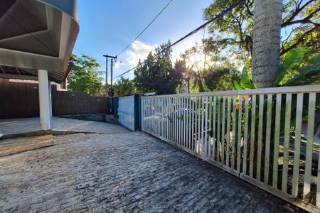 Casa de condomínio para alugar com 337m², 3 quartos e 3 vagasQuintal