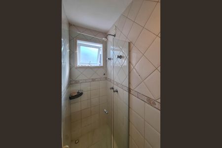 Casa de condomínio para alugar com 337m², 3 quartos e 3 vagasBanheiro da Suíte 2