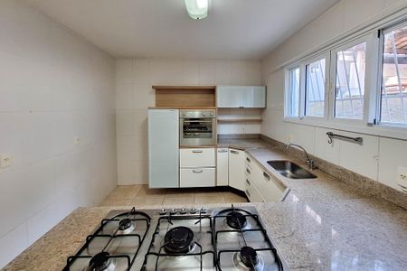 Casa de condomínio para alugar com 337m², 3 quartos e 3 vagasCozinha