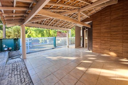 Casa de condomínio para alugar com 337m², 3 quartos e 3 vagasQuintal