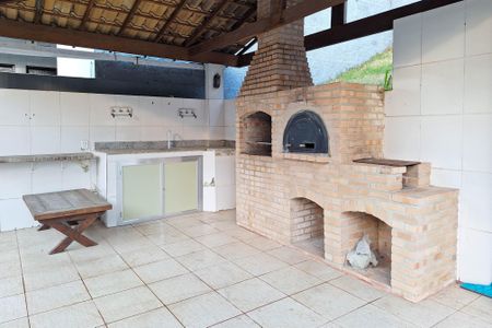 Casa de condomínio para alugar com 337m², 3 quartos e 3 vagasQuintal