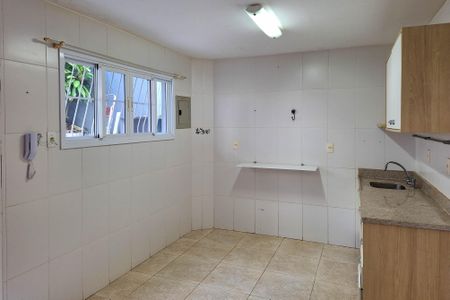 Casa de condomínio para alugar com 337m², 3 quartos e 3 vagasCozinha