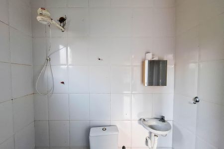 Casa de condomínio para alugar com 337m², 3 quartos e 3 vagasBanheiro de serviço