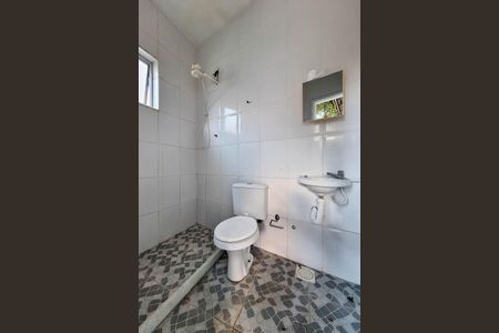 Casa de condomínio para alugar com 337m², 3 quartos e 3 vagasBanheiro de serviço