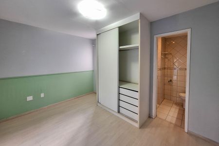 Casa de condomínio para alugar com 337m², 3 quartos e 3 vagasSuíte 2